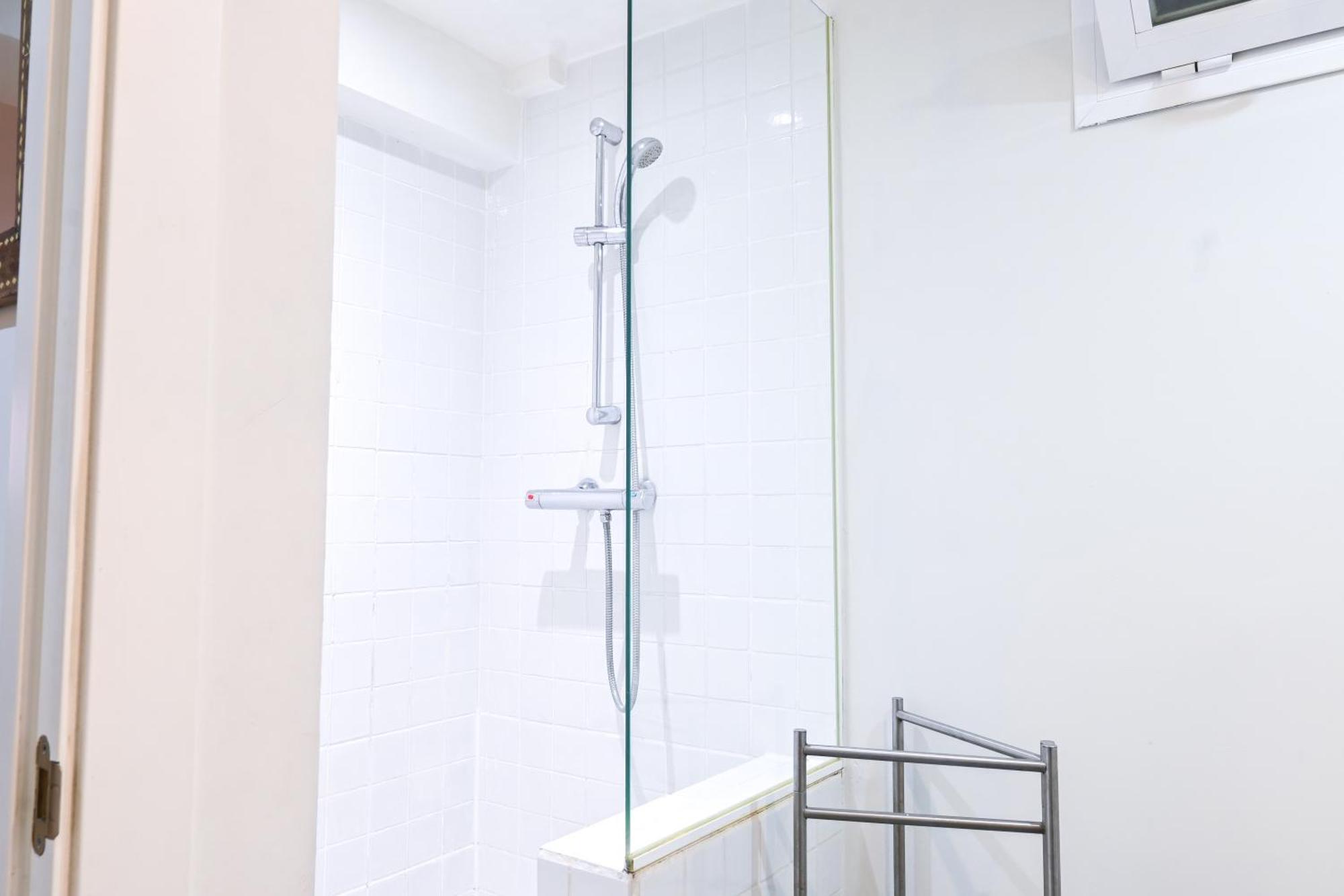Apartament For Alfonso Xiii Temporal Axiii83 Madryt