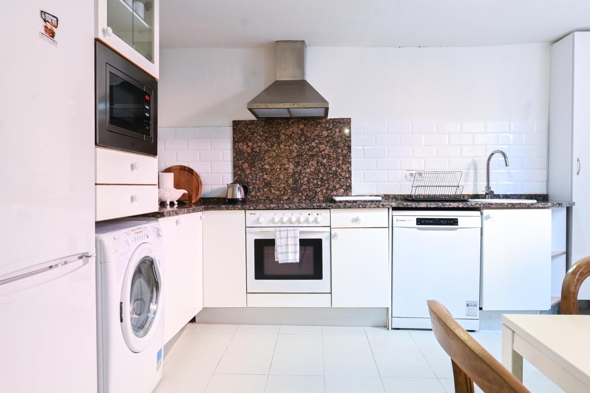 Apartament For Alfonso Xiii Temporal Axiii83 Madryt
